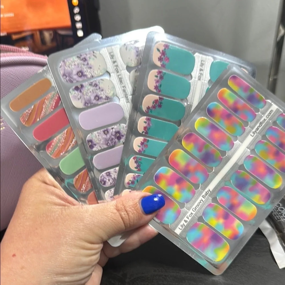 Color Street Cosmetic Bag with nail strips bundle - Picture 11 of 12